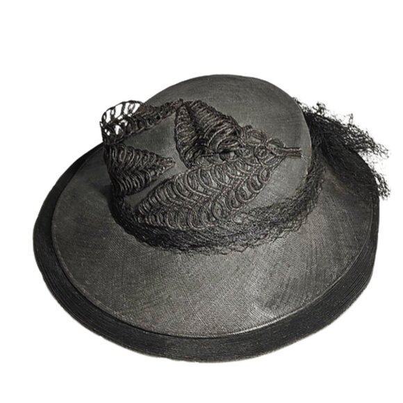 1940s True Vintage Black Straw Wide Brimmed Tilt Hat With Lace And Netting main image 6
